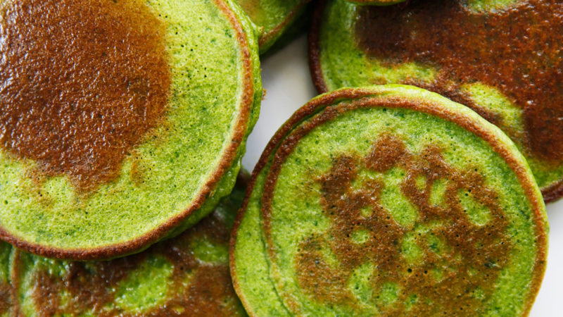 Kid-Friendly Green Pancakes (Just 4 All-Natural Ingredients and No Added-Sugars!)